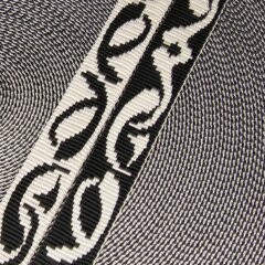 Abverkauf: Gurtband mit Keltic-Muster weiss/schwarz 25 mm